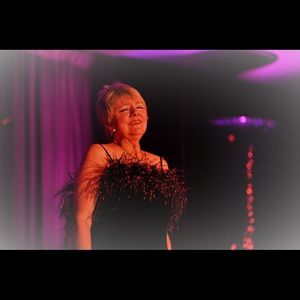 Meet your Posher, Hélène